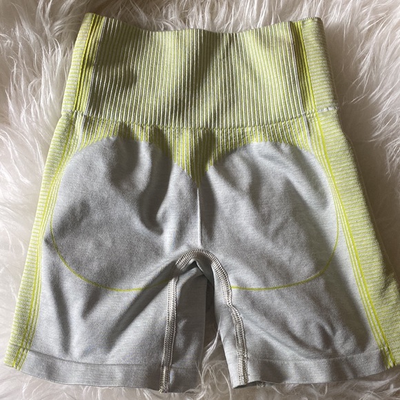 Gymshark shorts - Picture 2 of 2